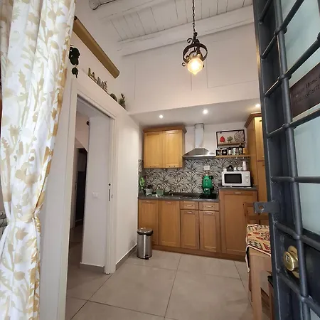 Celsus 84 בית נופש *